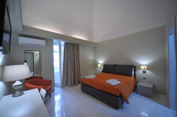 Gatto Bianco House image 12