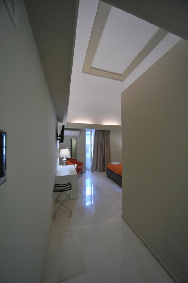 Gatto Bianco House image 19