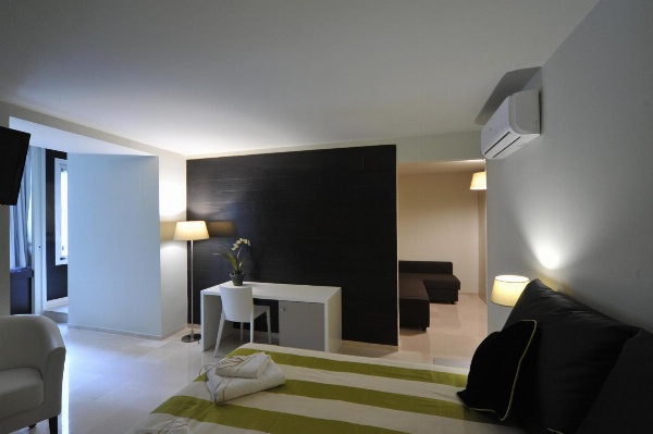 Gatto Bianco House image 4